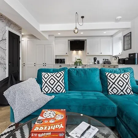 View: Stylish 2-bedroom With Netflix And Ev Charging * Leeds (West Yorkshire)