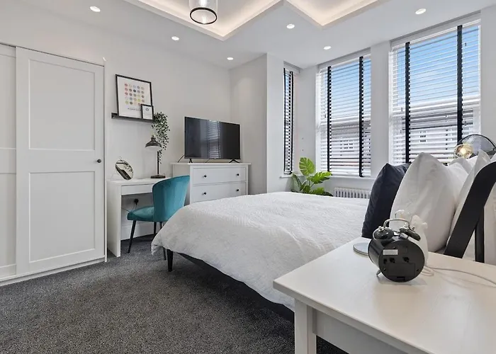 3b View, Beautifully Appointed, With 2 En-suite Bedrooms In Great Roundhay Location, Netflix, Off Street Parking & Ev Charging Apartamento Leeds (West Yorkshire)