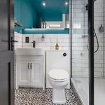 View: Stylish 2-bedroom With Netflix And Ev Charging * Leeds (West Yorkshire)