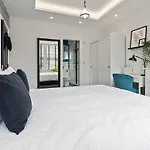 Apartment View: Stylish 2-bedroom With Netflix And Ev Charging Leeds (West Yorkshire)