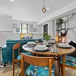 View: Stylish 2-bedroom With Netflix And Ev Charging