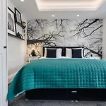View: Stylish 2-bedroom With Netflix And Ev Charging *