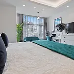 Apartment View: Stylish 2-bedroom With Netflix And Ev Charging