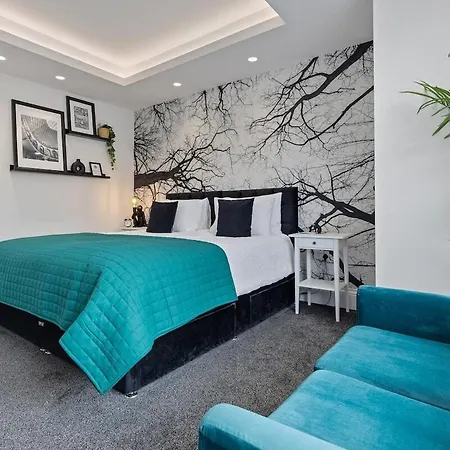 3b View, Beautifully Appointed, With 2 En-suite Bedrooms In Great Roundhay Location, Netflix, Off Street Parking & Ev Charging דירה *