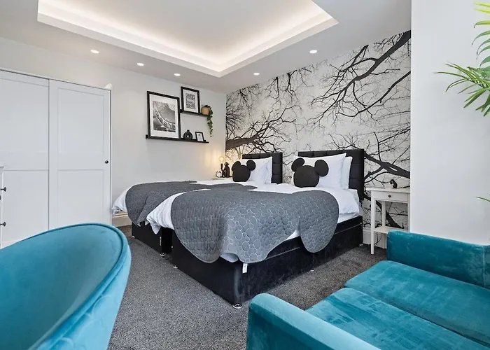 View: Stylish 2-bedroom With Netflix And Ev Charging Leeds (West Yorkshire)