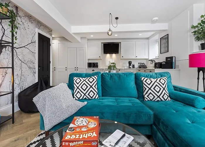 View: Stylish 2-bedroom With Netflix And Ev Charging * Leeds (West Yorkshire)